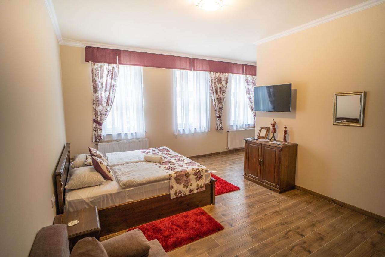 Toscana Apartman Gyula Dış mekan fotoğraf