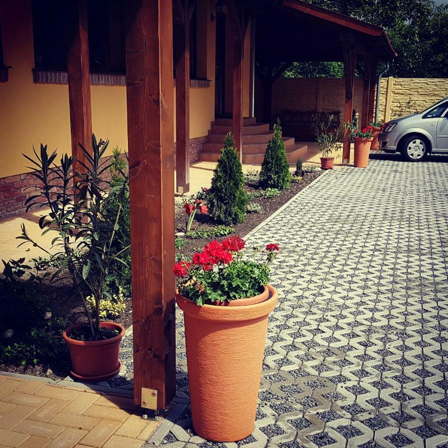 Toscana Apartman Gyula Dış mekan fotoğraf